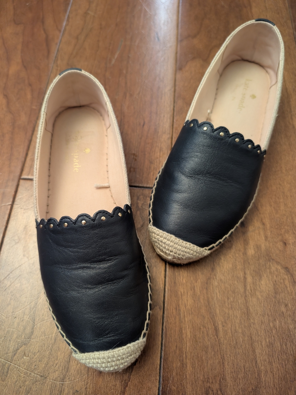 Kate Spade New York Gardenia Leather Scalloped Espadrille Flats - Size 7B